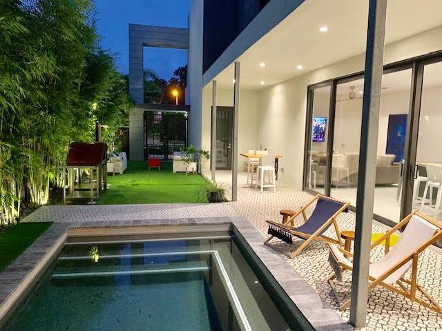 617 SW 10th Street, Fort Lauderdale FL 33315