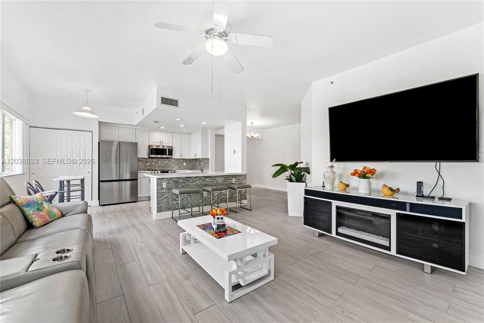 7715 Yardley Dr # 303, Tamarac FL 33321