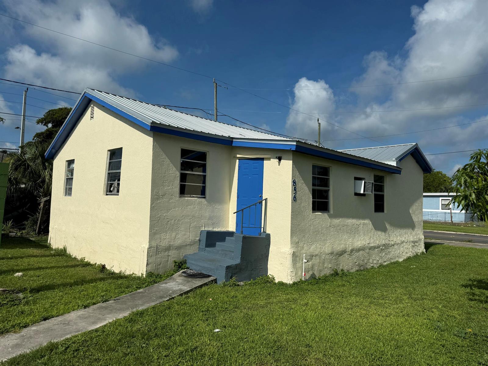 856 SW Ave D, Belle Glade FL 33430