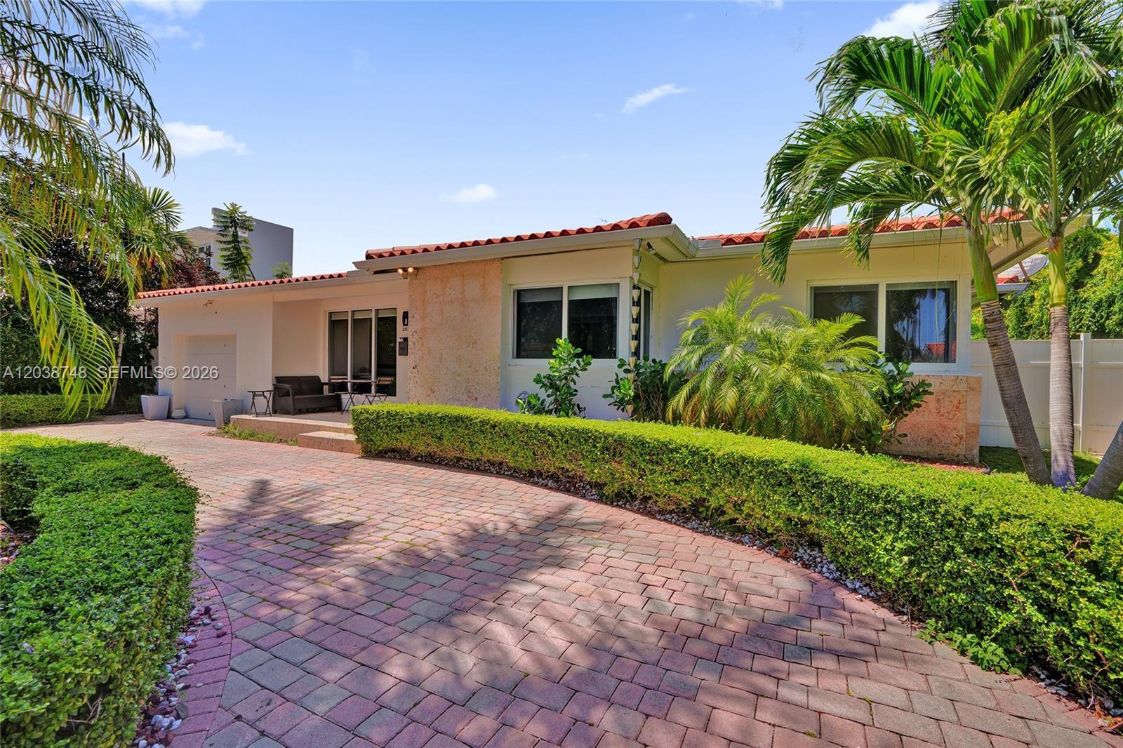 2025 Alamanda Dr, North Miami FL 33181
