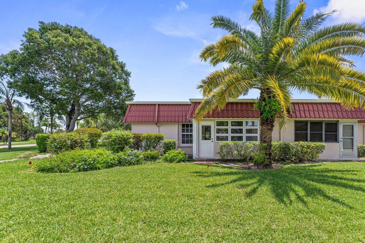 713 Nantucket Circle # B, Lake Worth FL 33467