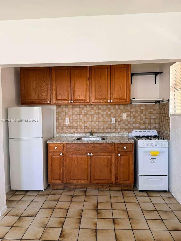 1844 Taft St # 5, Hollywood FL 33020