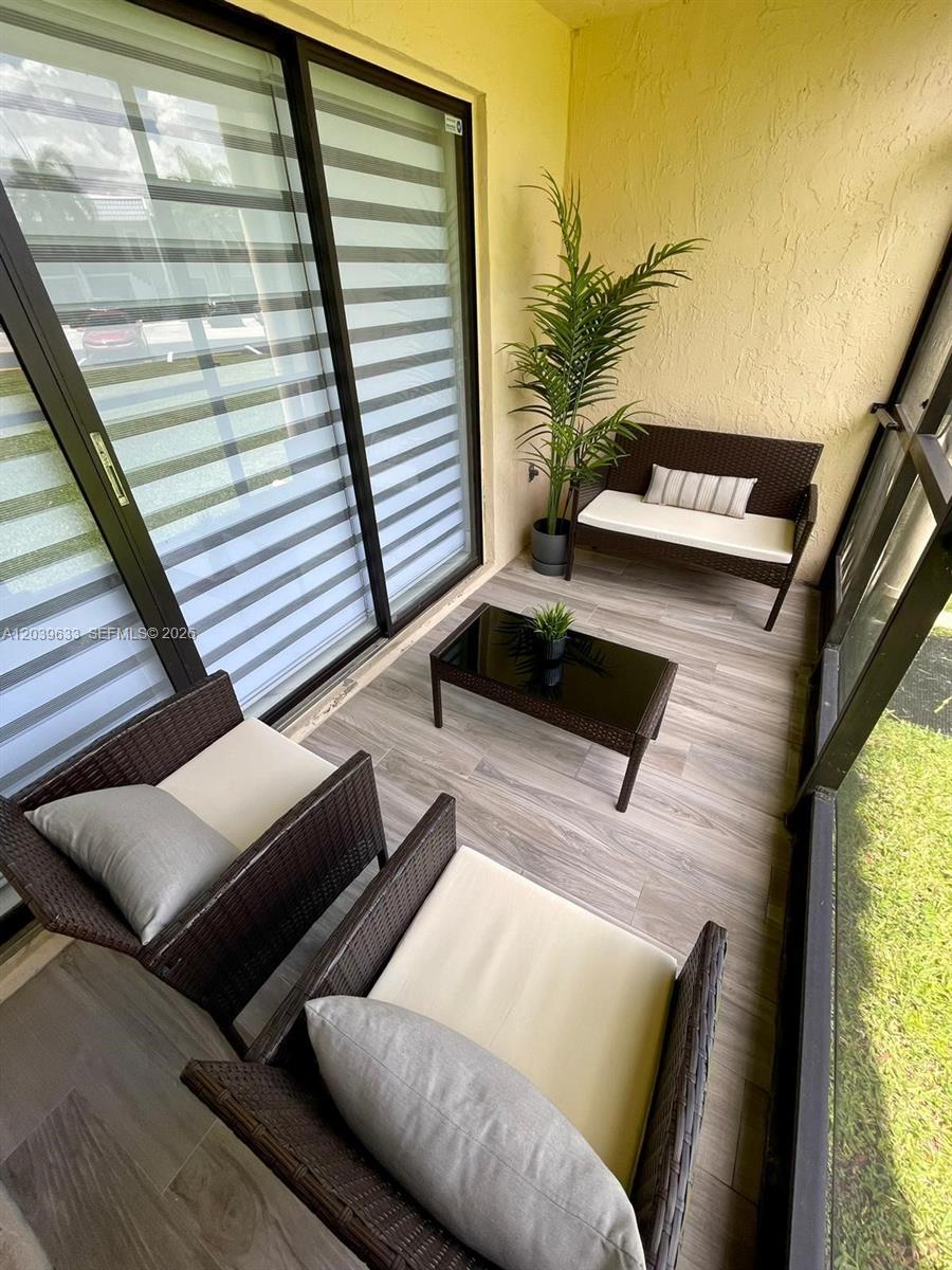 16461 Blatt Blvd # 103, Weston FL 33326