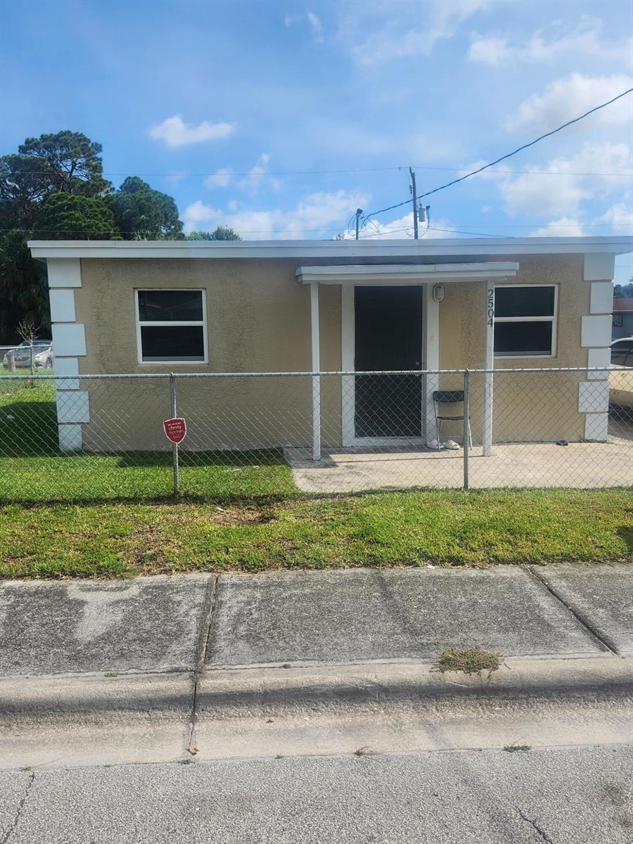 2504 Wilkins Avenue, Fort Pierce FL 34947