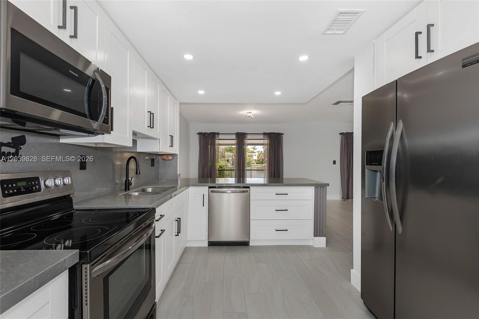 6653 SW 140th Ave # 6653, Miami FL 33183