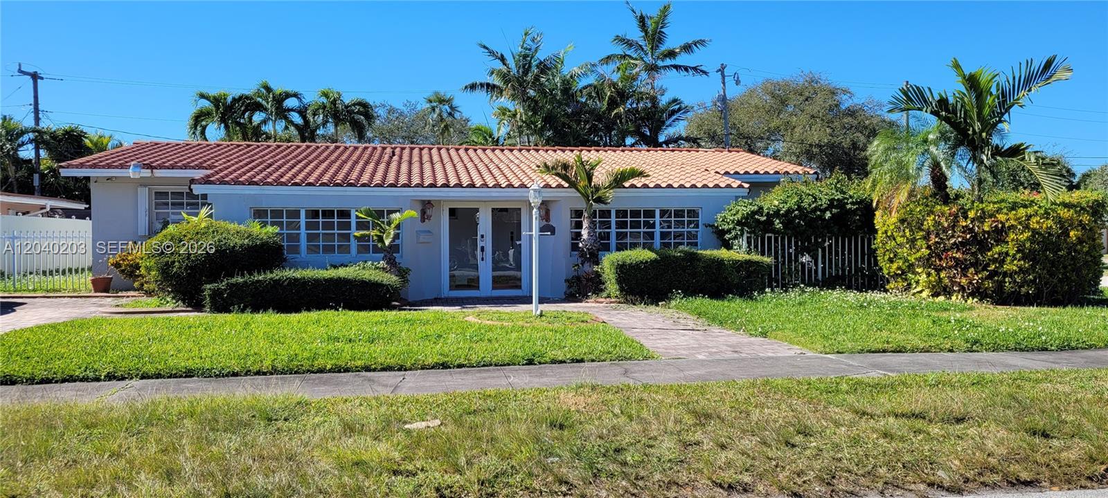 5200 SW 89th Pl, Miami FL 33165