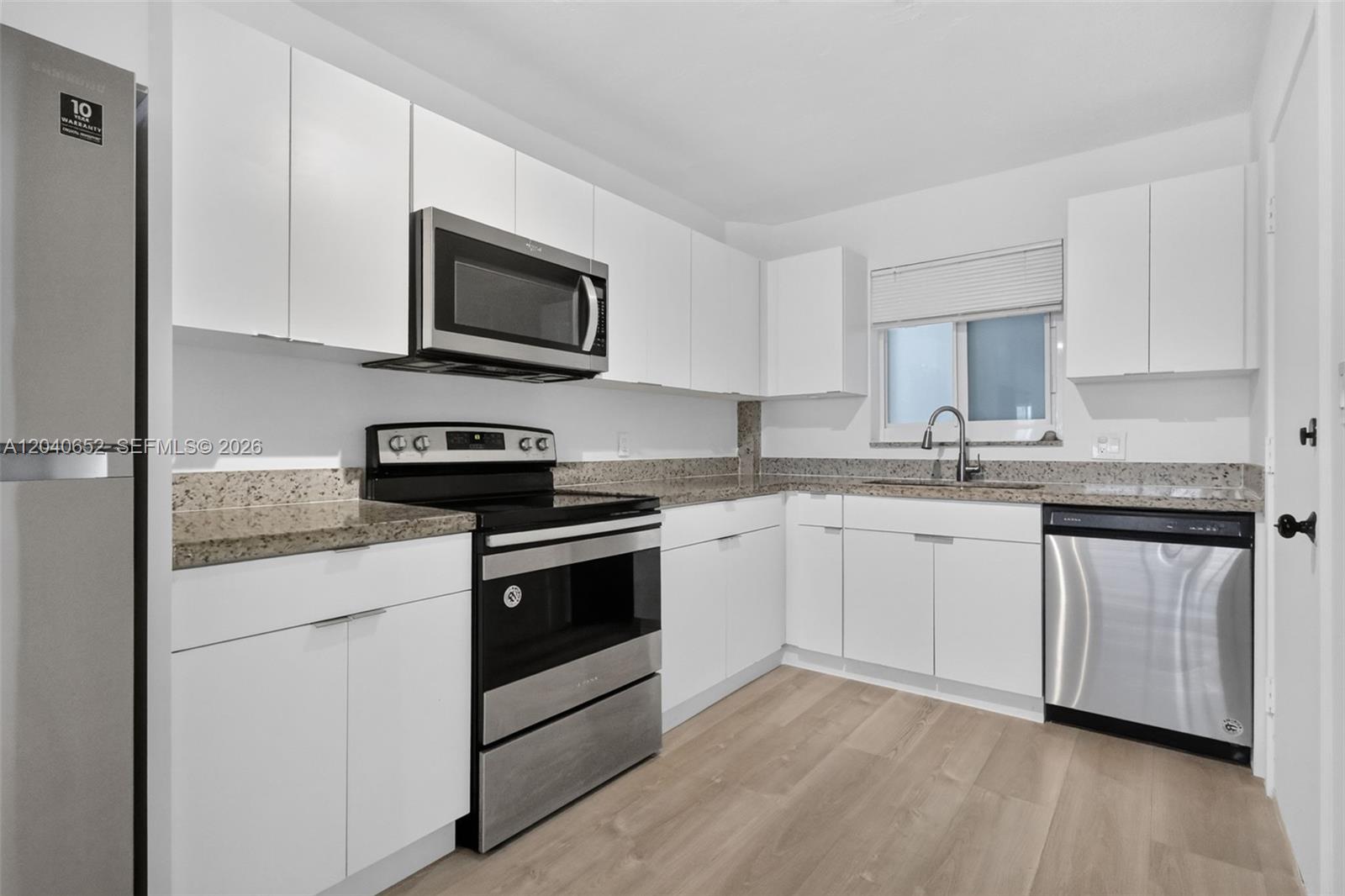 1939 Jefferson St # 102, Hollywood FL 33020