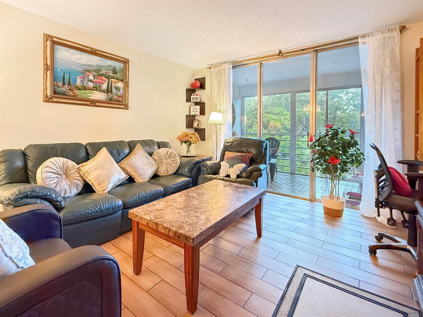 3070 NW 48th Terrace # 414, Lauderdale Lakes FL 33313