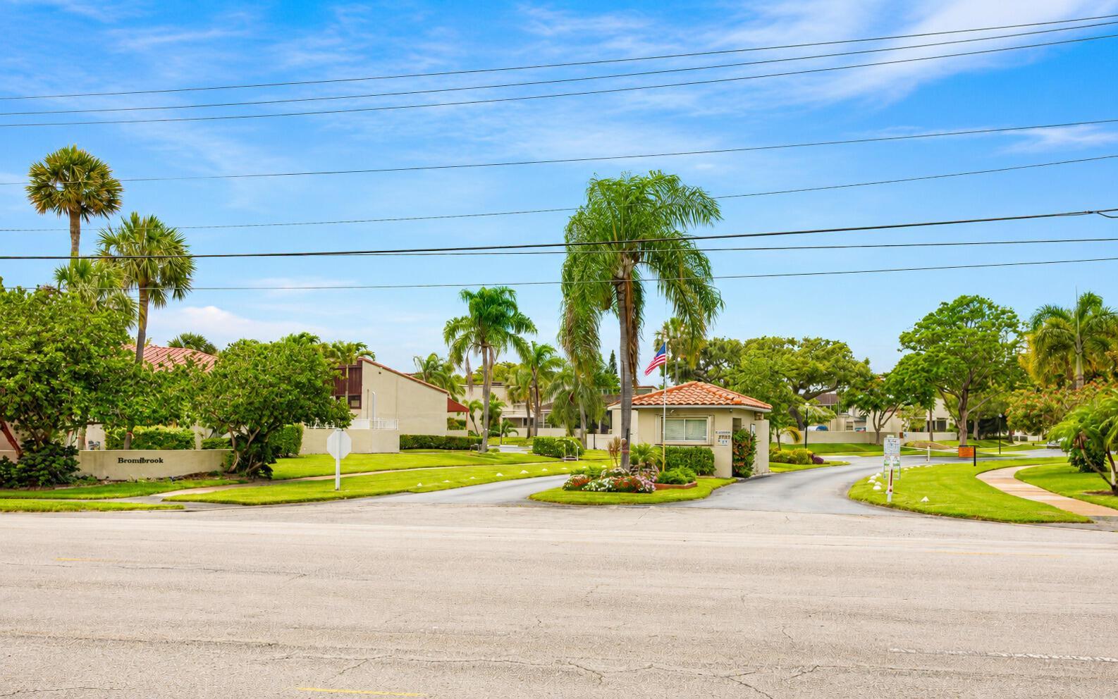 2601 Boundbrook Boulevard # 205, Palm Springs FL 33406