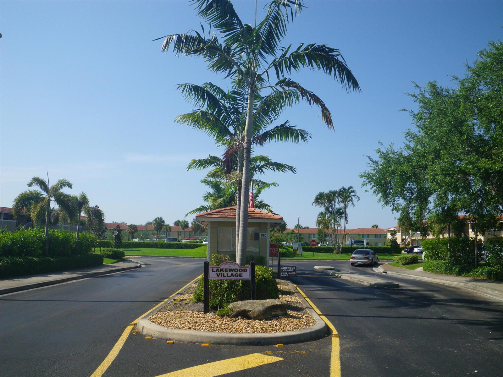 803 Twin Lakes # 803, FL 33071