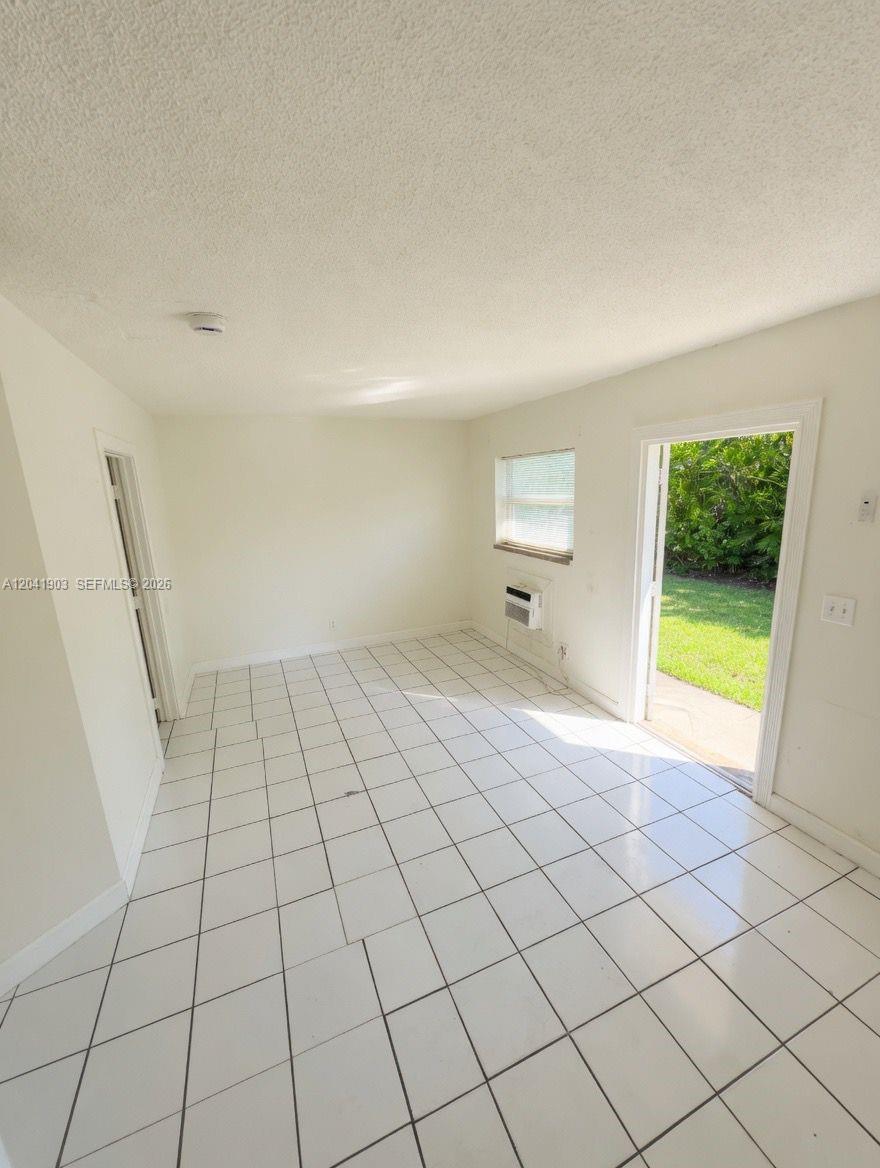 262 SW 23rd St # 5, Fort Lauderdale FL 33315
