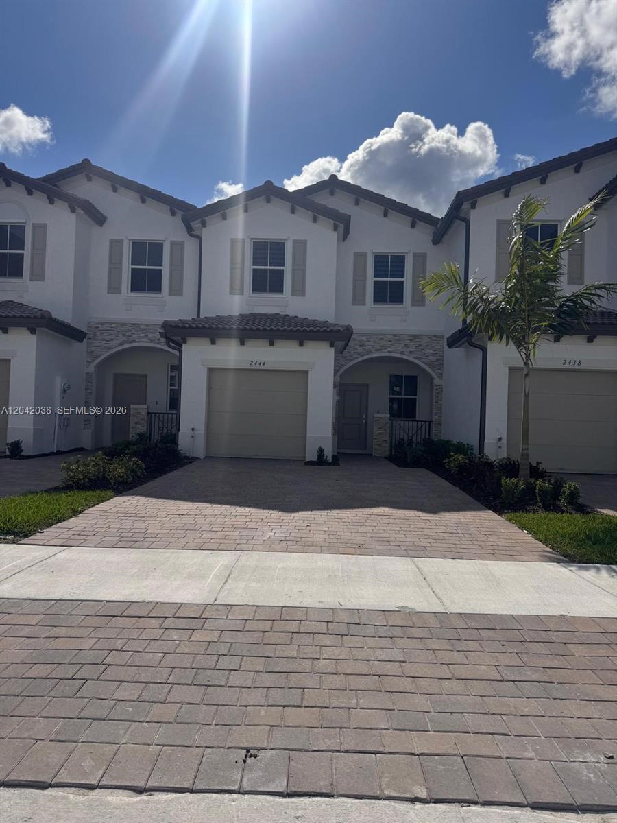 2444 SE 29th St # 0, Homestead FL 33035