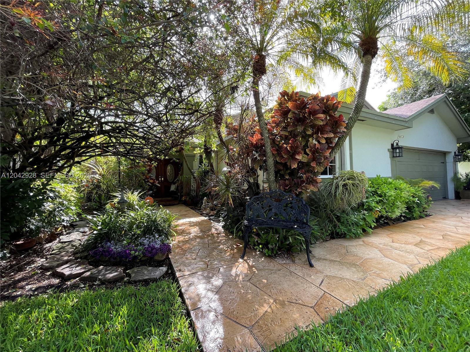 15045 SW 138th Pl, Miami FL 33186