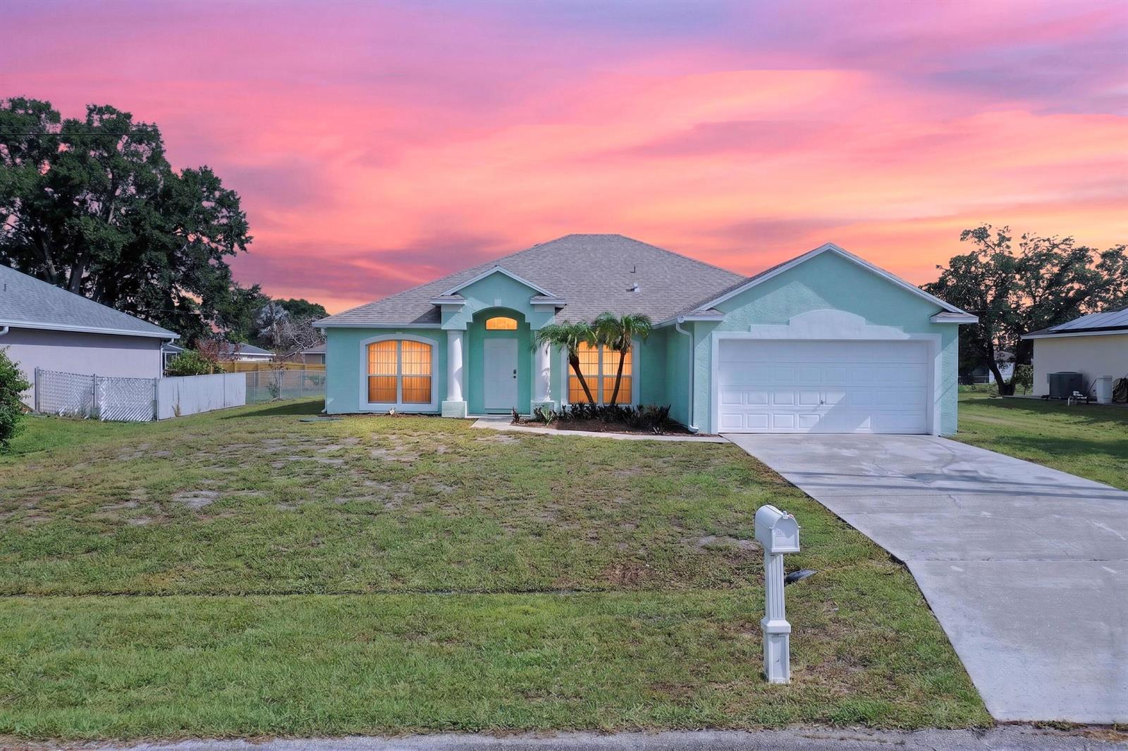 522 SW Mccomb Avenue, Port St. Lucie FL 34953