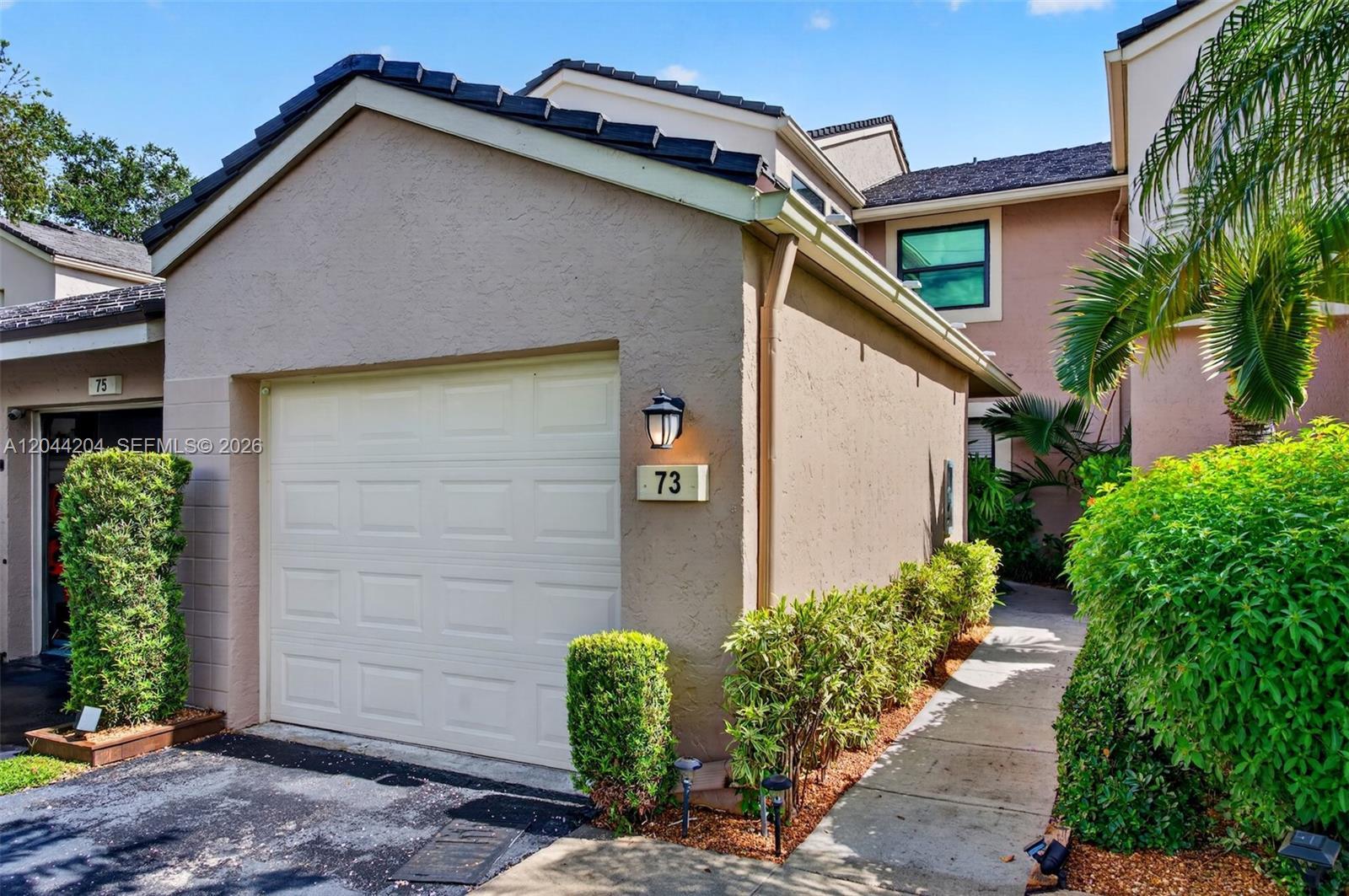 73 NW 98th Ter, Plantation FL 33324