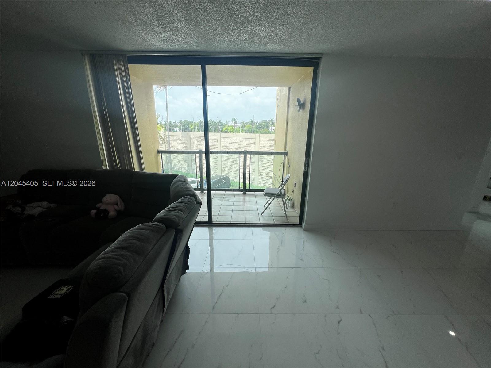 11750 SW 18th St # 1, Miami FL 33175