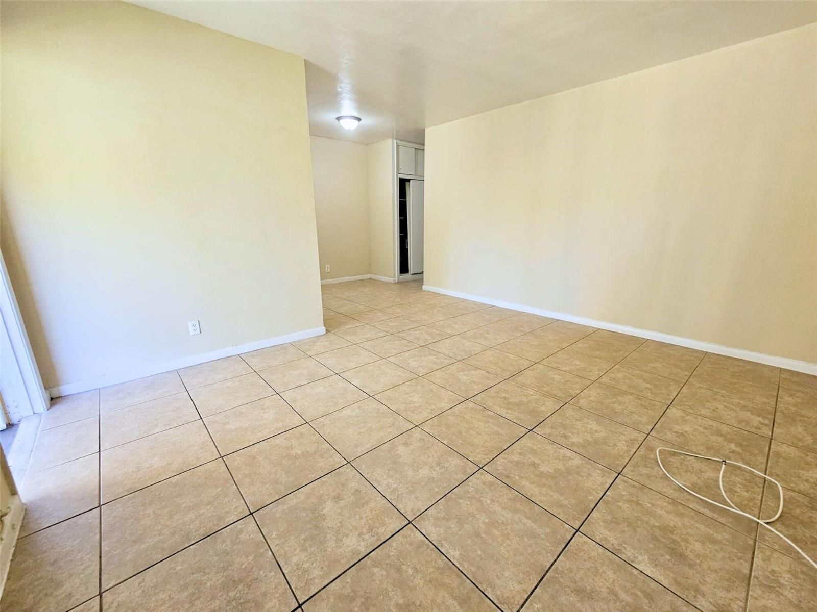3741 SW 1st Street # 11, Fort Lauderdale FL 33312