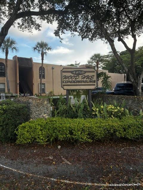 4220 NW 21st St # 207, Lauderhill FL 33313