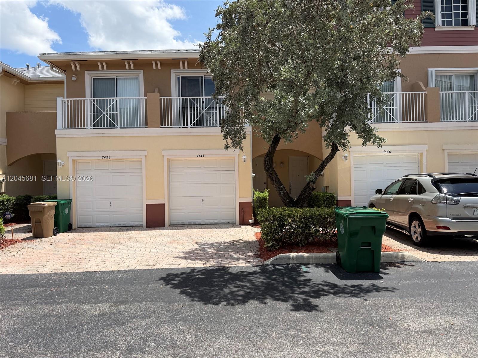 7432 Willow Grove Pl, Davie FL 33314