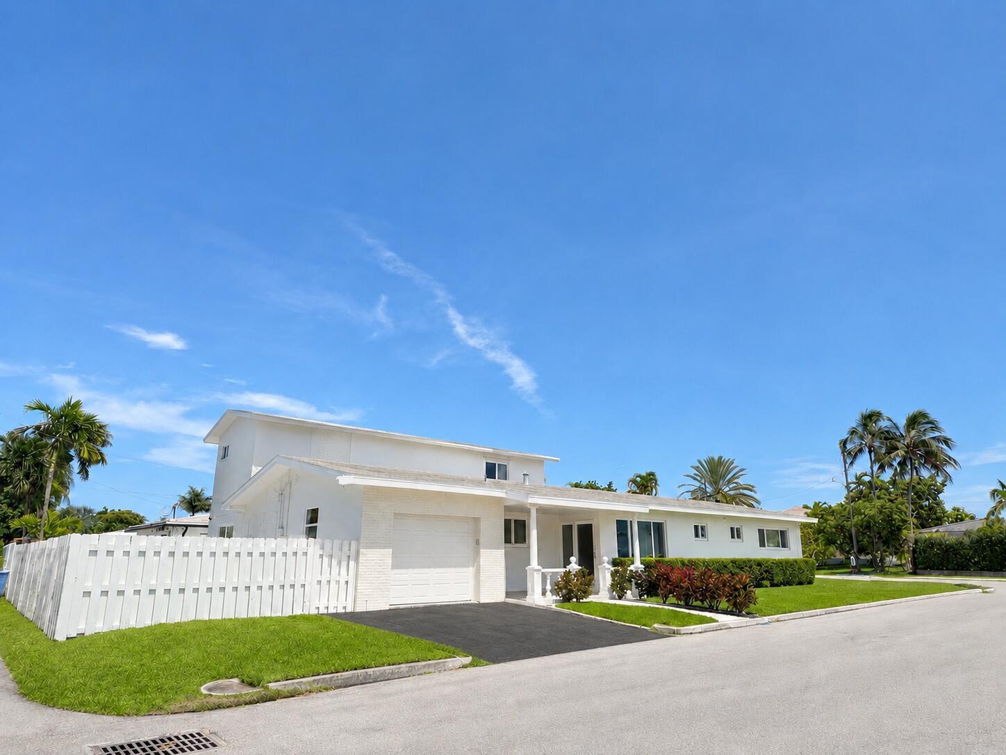 1155 Washington Street, Hollywood FL 33019