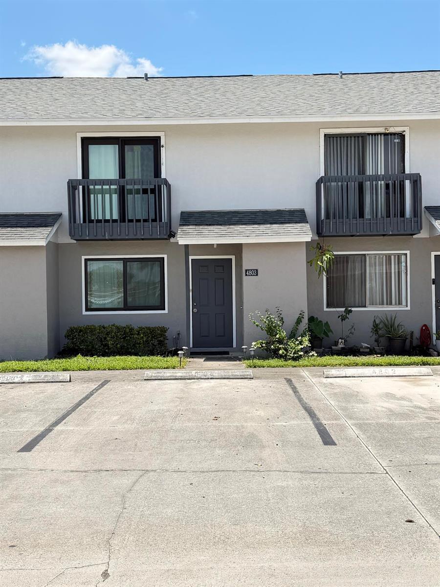 4803 Pier Drive, FL 33463