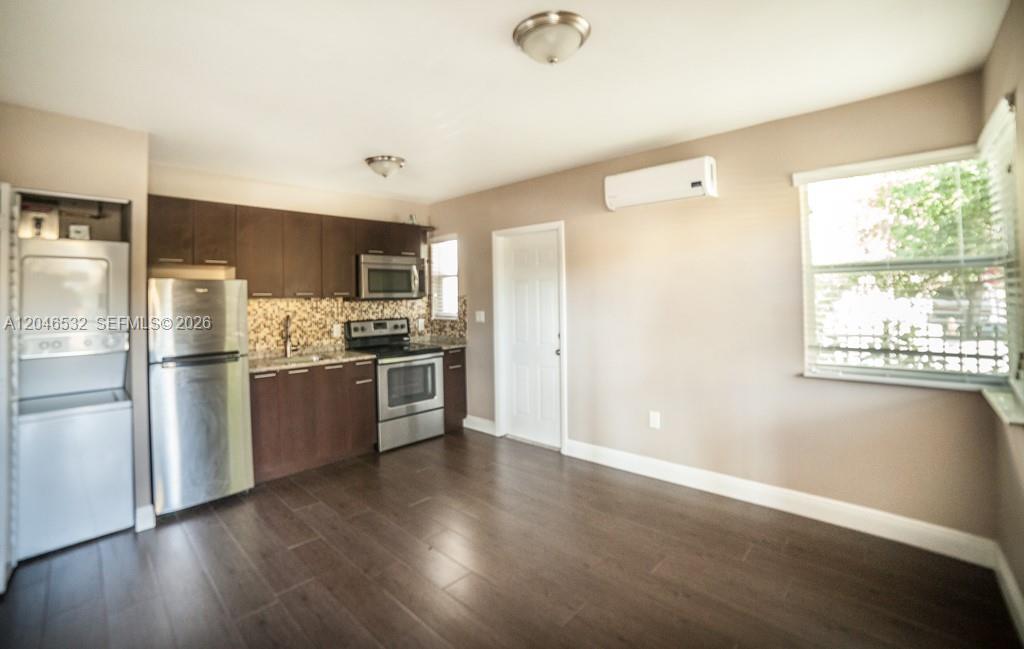 500 SW 9th Ave # 1, Miami FL 33130