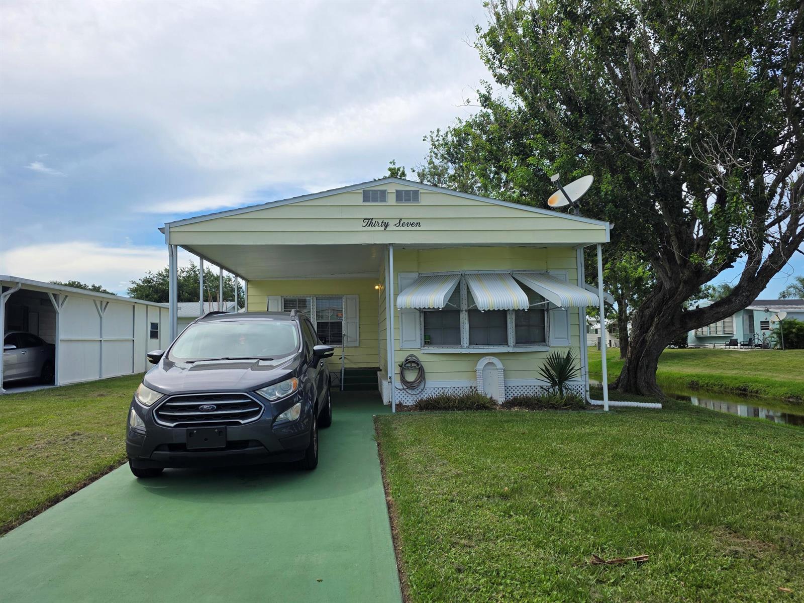37 Los Lagos Road, Port St. Lucie FL 34952