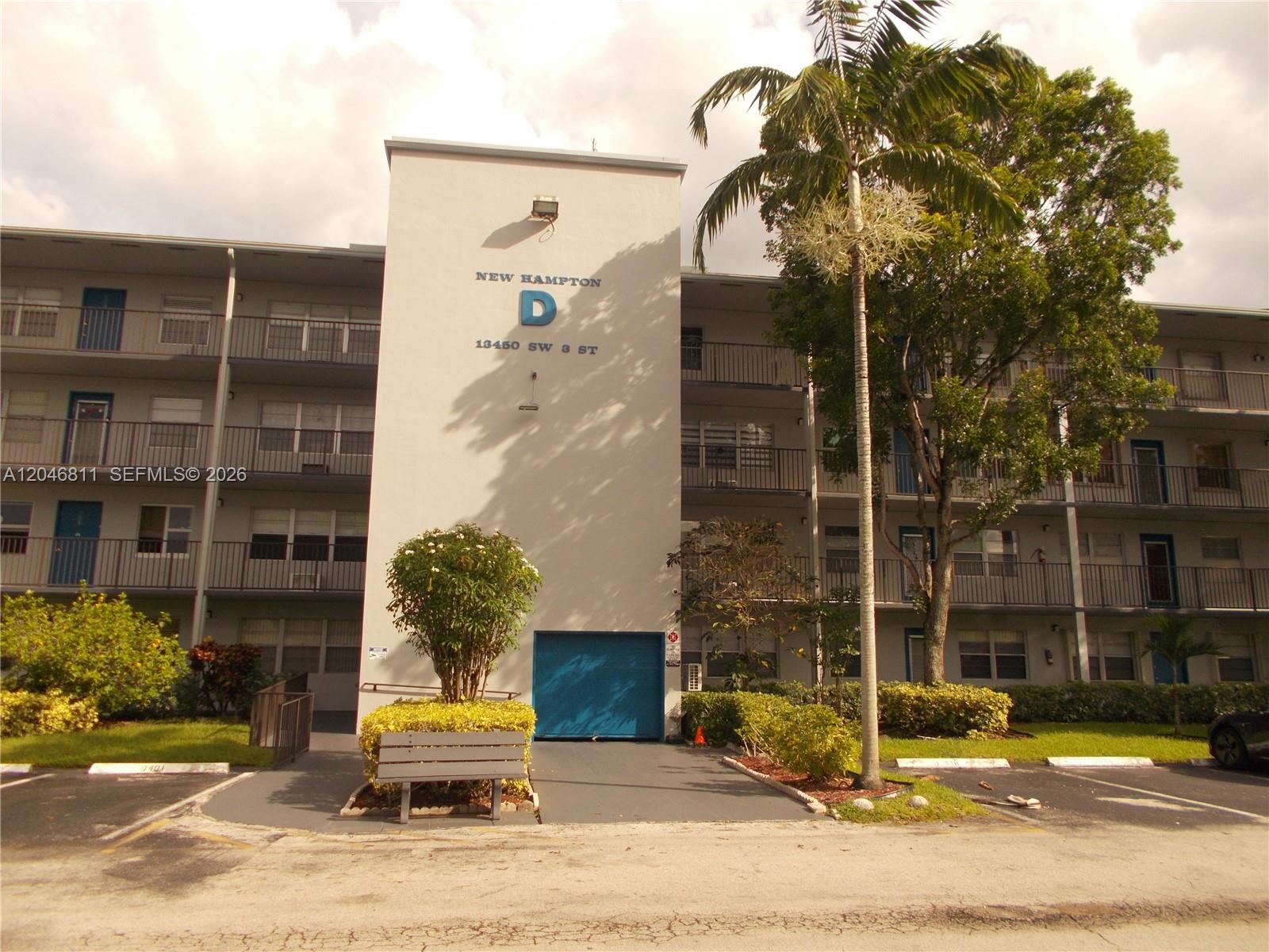13450 SW 3rd St # 212D, Pembroke Pines FL 33027