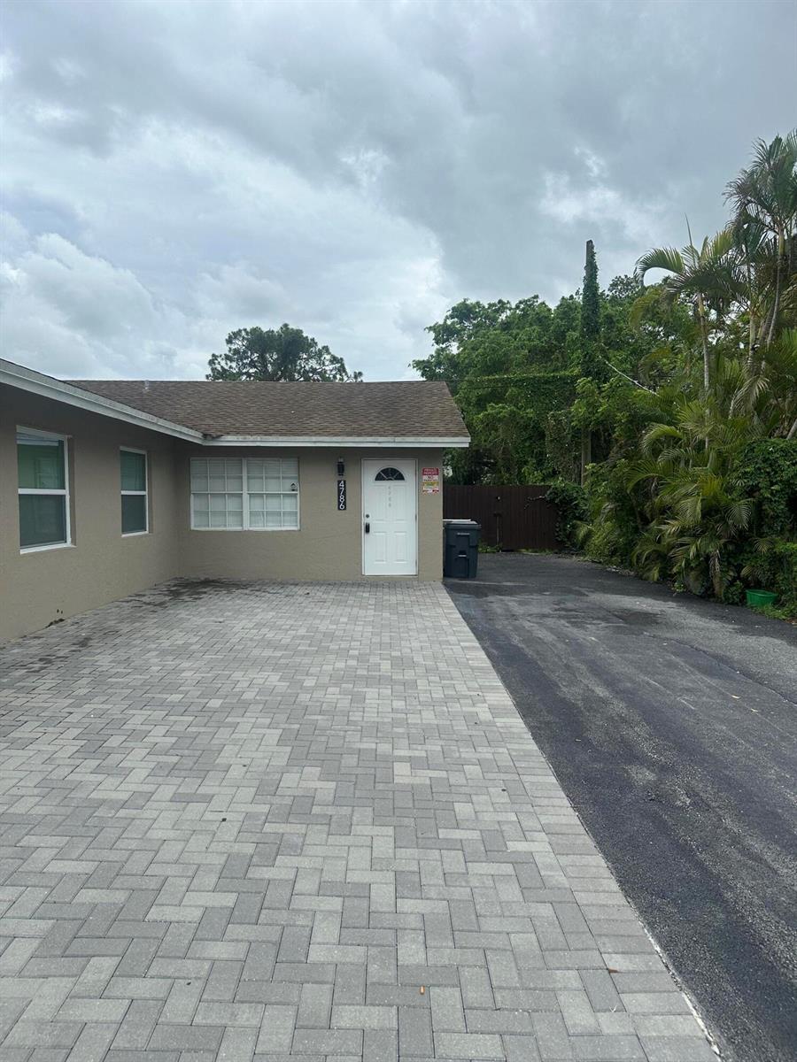 4786 Cambridge Street, FL 33463