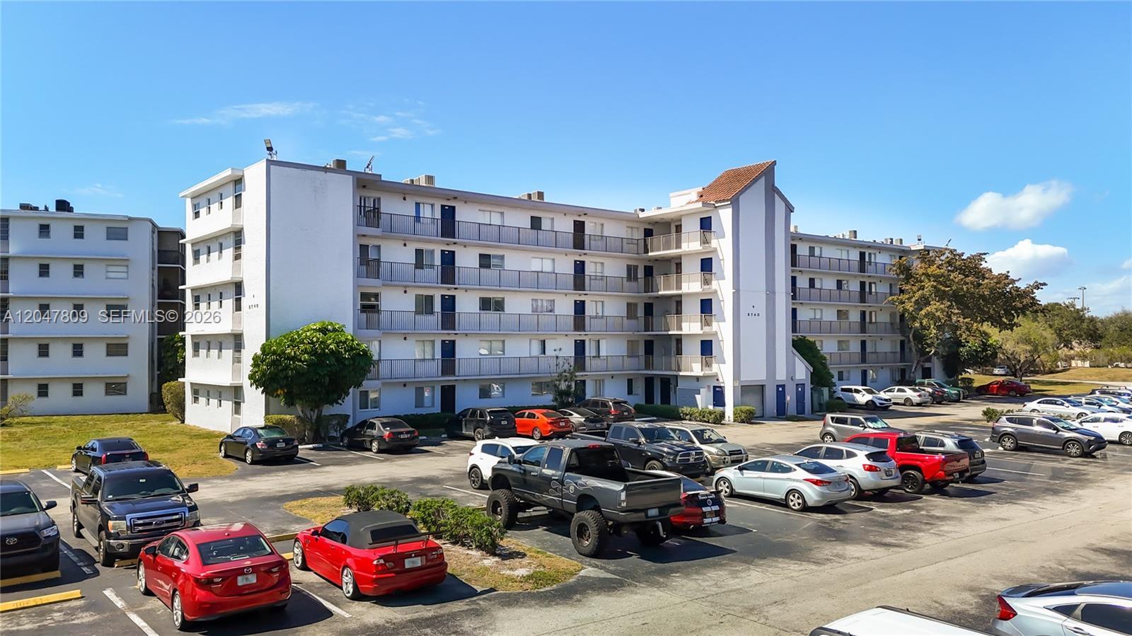8740 N North Sherman Cir # 206, Miramar FL 33025