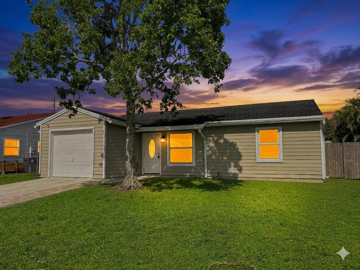 5258 Canal Circle W, Lake Worth FL 33467