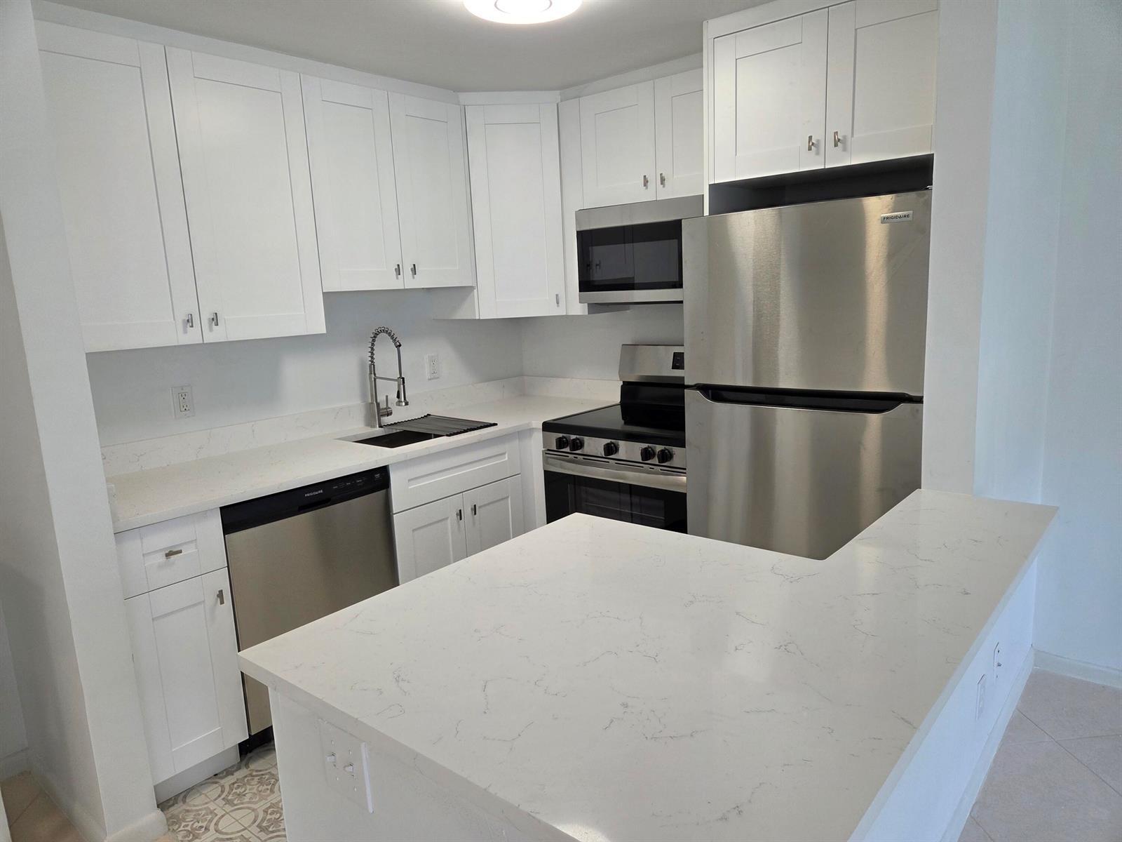 194 Newport L Drive # 194, Deerfield Beach FL 33442