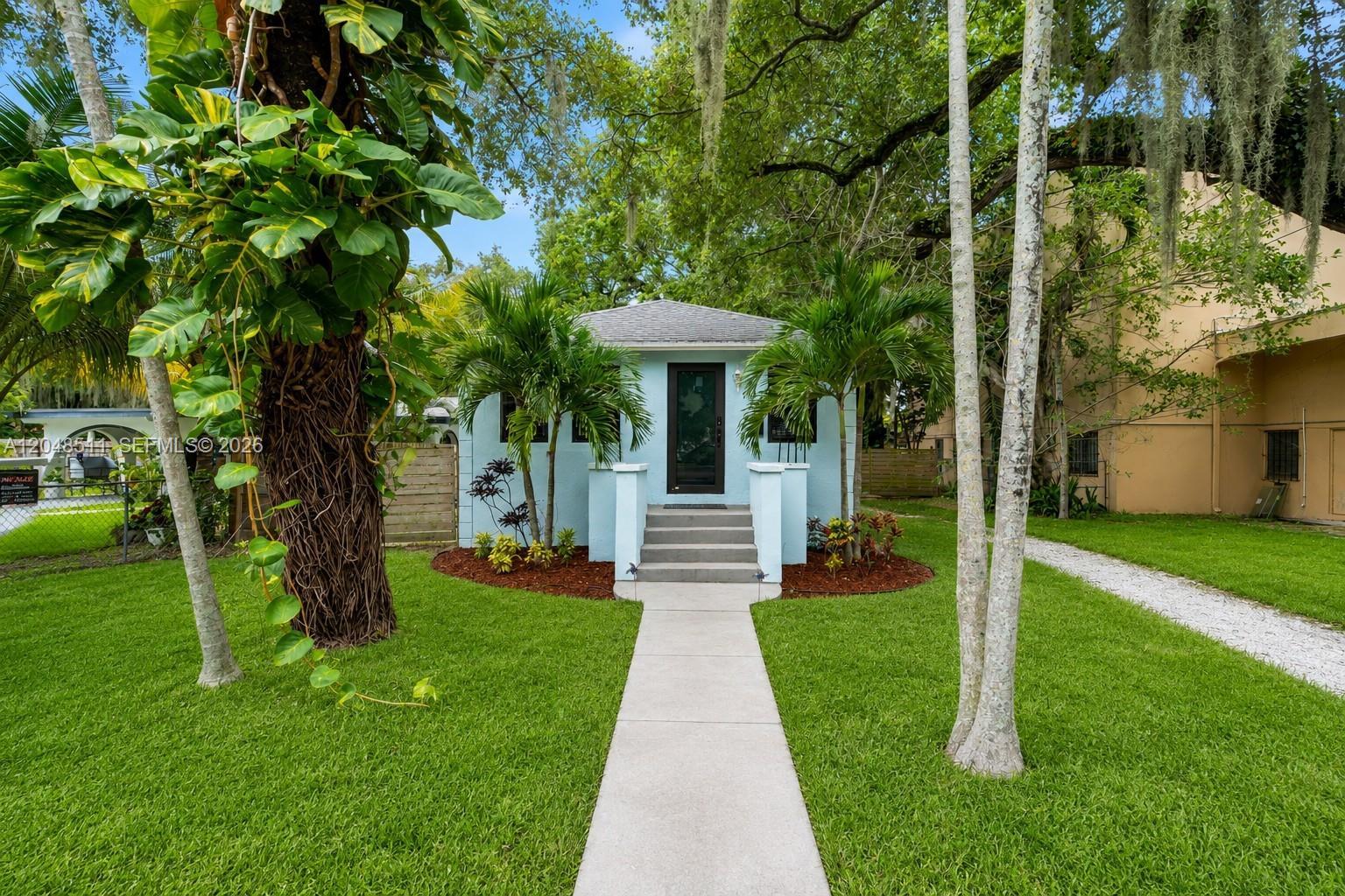 930 NE 132nd St, North Miami FL 33161