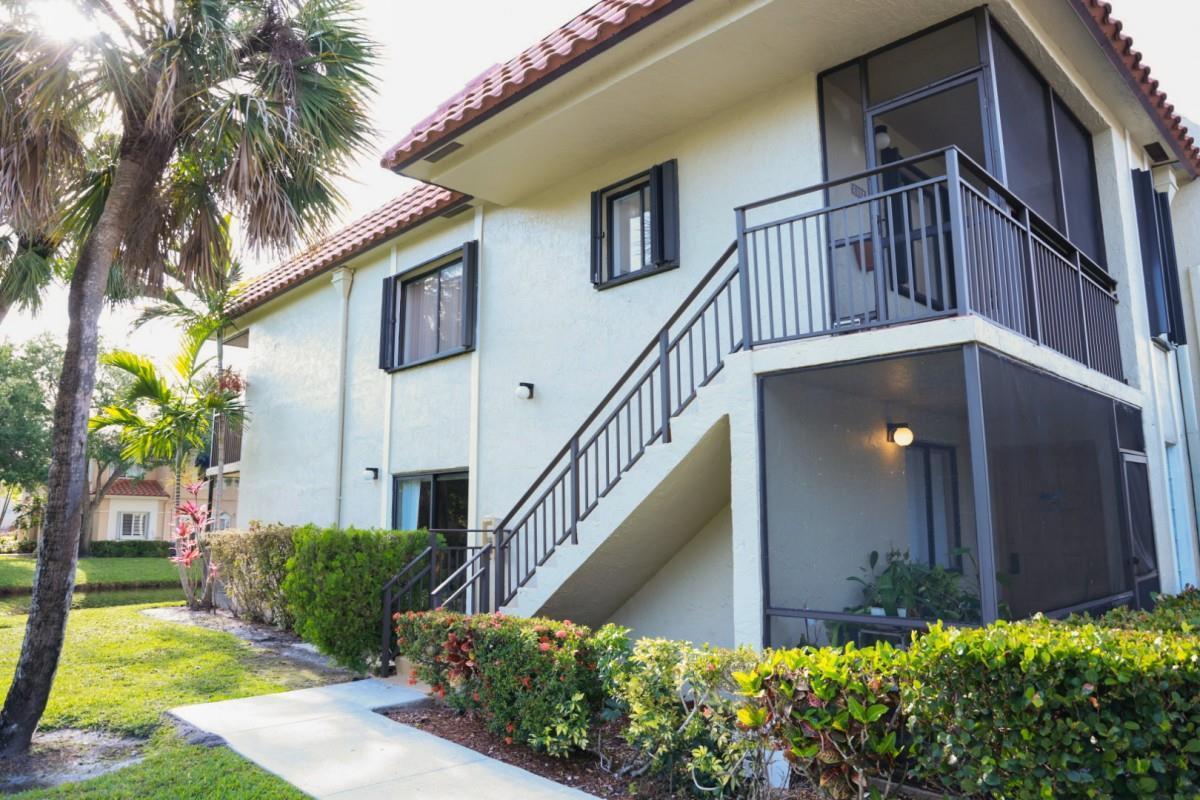 428 Lakeview Drive # 201, Weston FL 33326