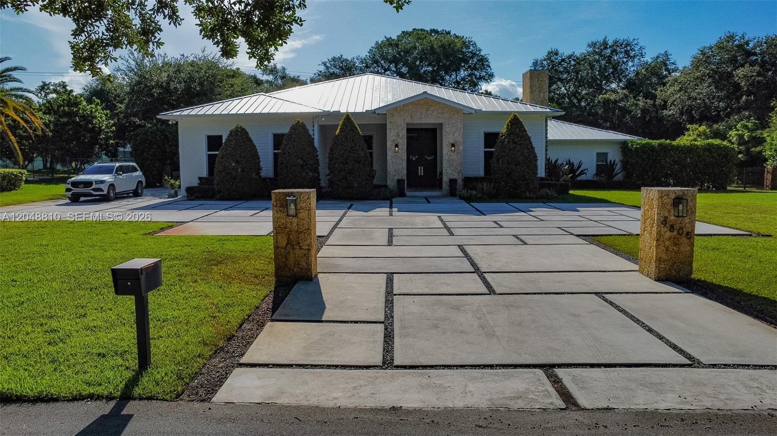 Property at 9805 sw 90th ave, Kendall FL 33176
