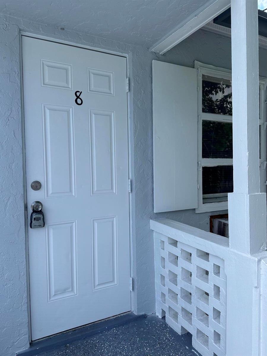 17 Detroit Street # 8, Lake Worth FL 33461