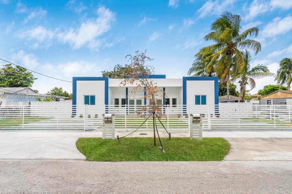 2419 NW 97th St, Miami FL 33147