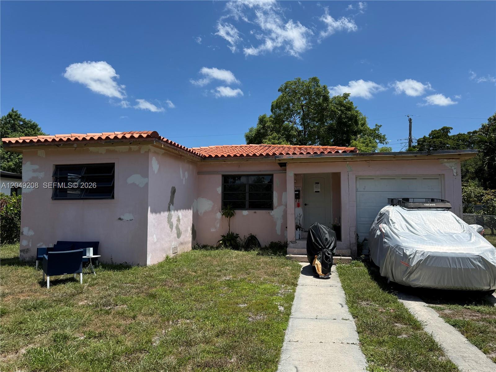6346 NW 41st St, Virginia Gardens FL 33166
