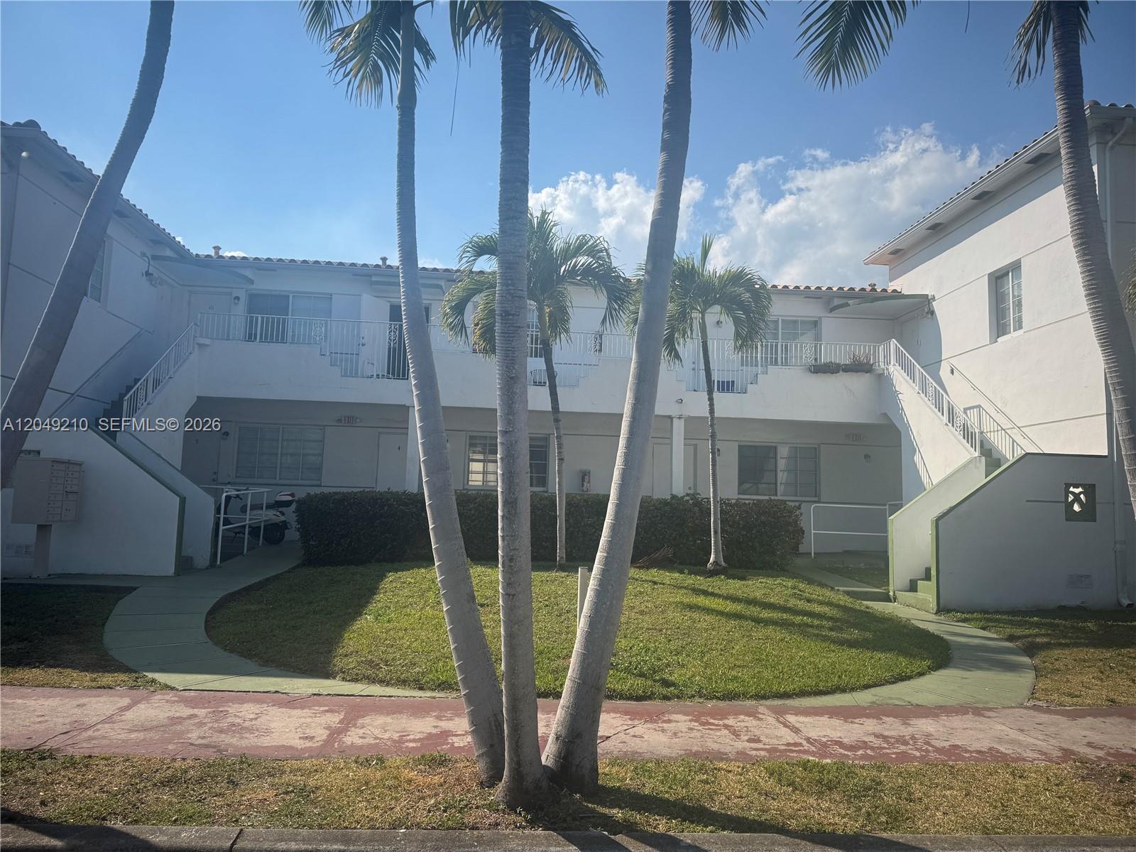 7130 Rue Versailles # 6, Miami Beach FL 33141