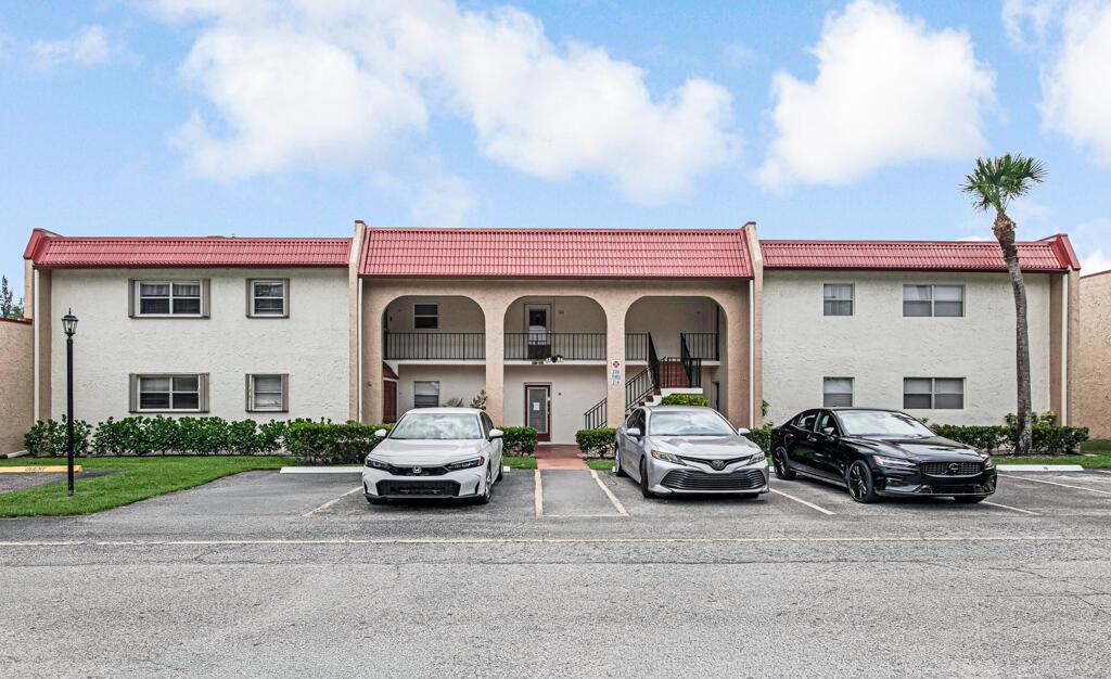 216 Lake Dora Drive, West Palm Beach FL 33411