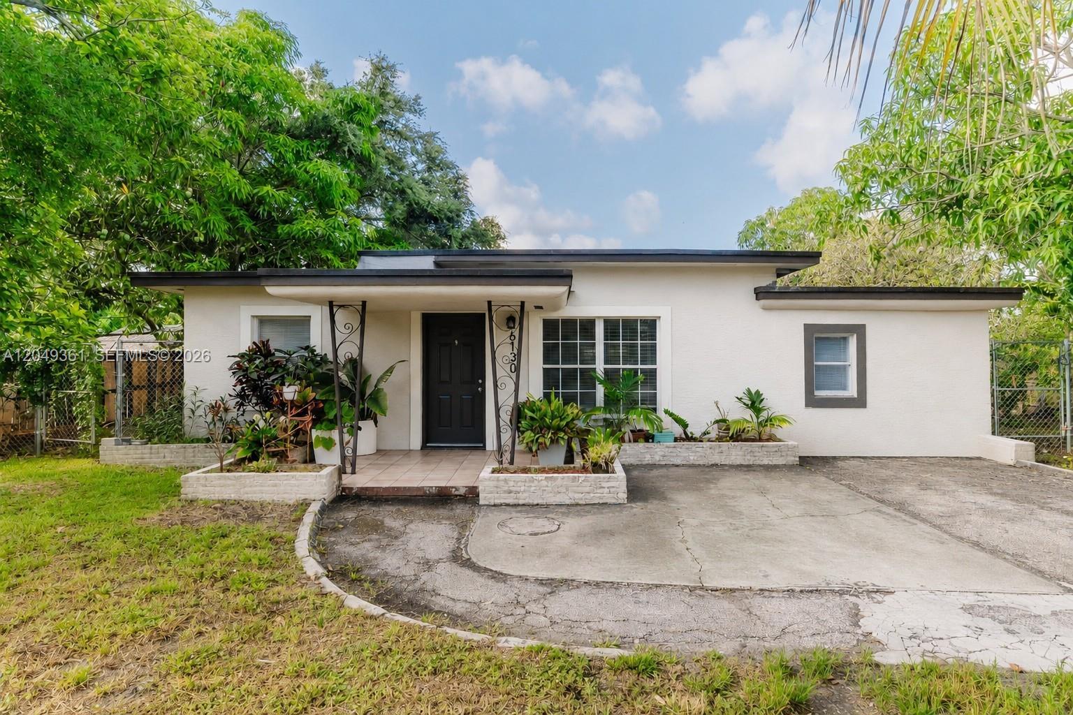 6130 Flagler St, Hollywood FL 33023