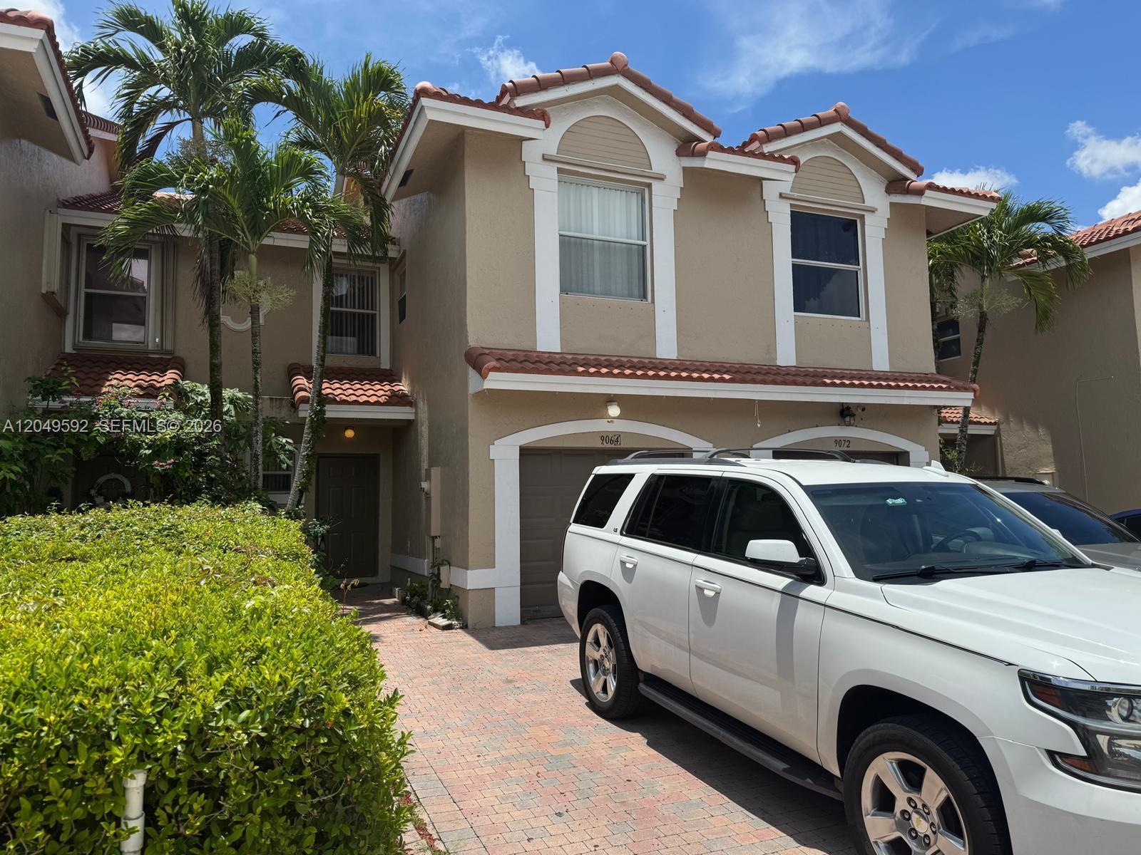 9064 NW 54th St # 9064, Sunrise FL 33351