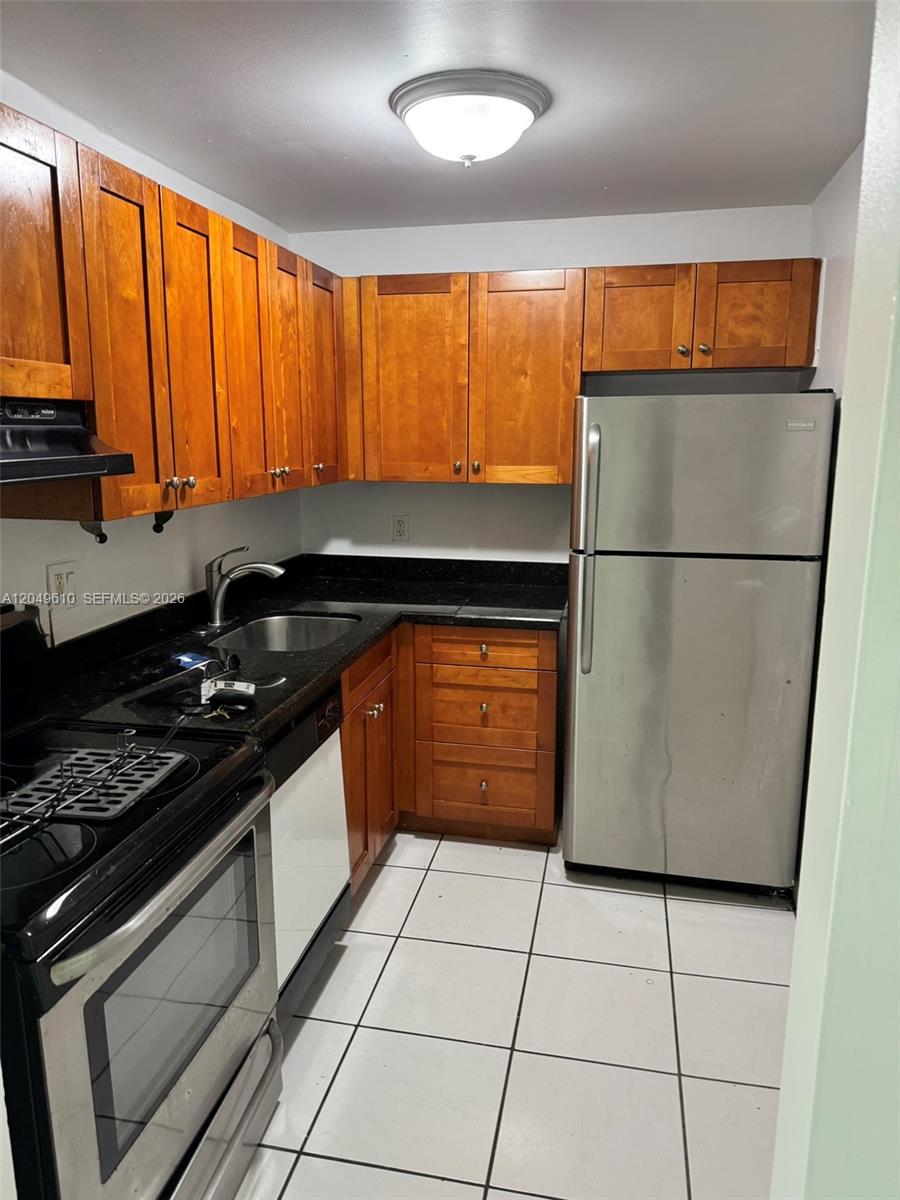 8511 NW 8th St # 303, Miami FL 33126