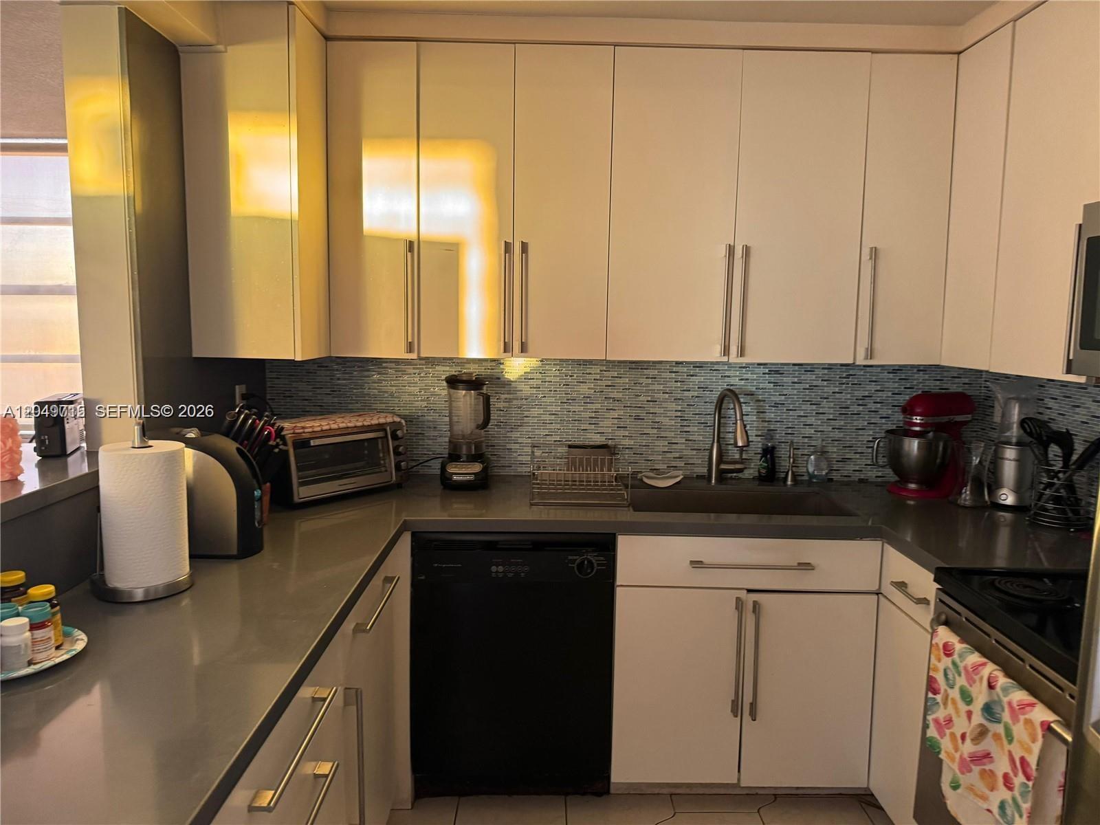 2750 NE 183rd St, Aventura FL 33160