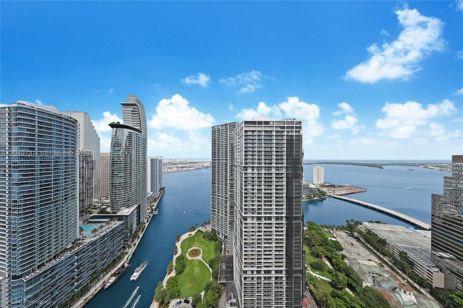 77 SE 5th Street, Miami FL 33131