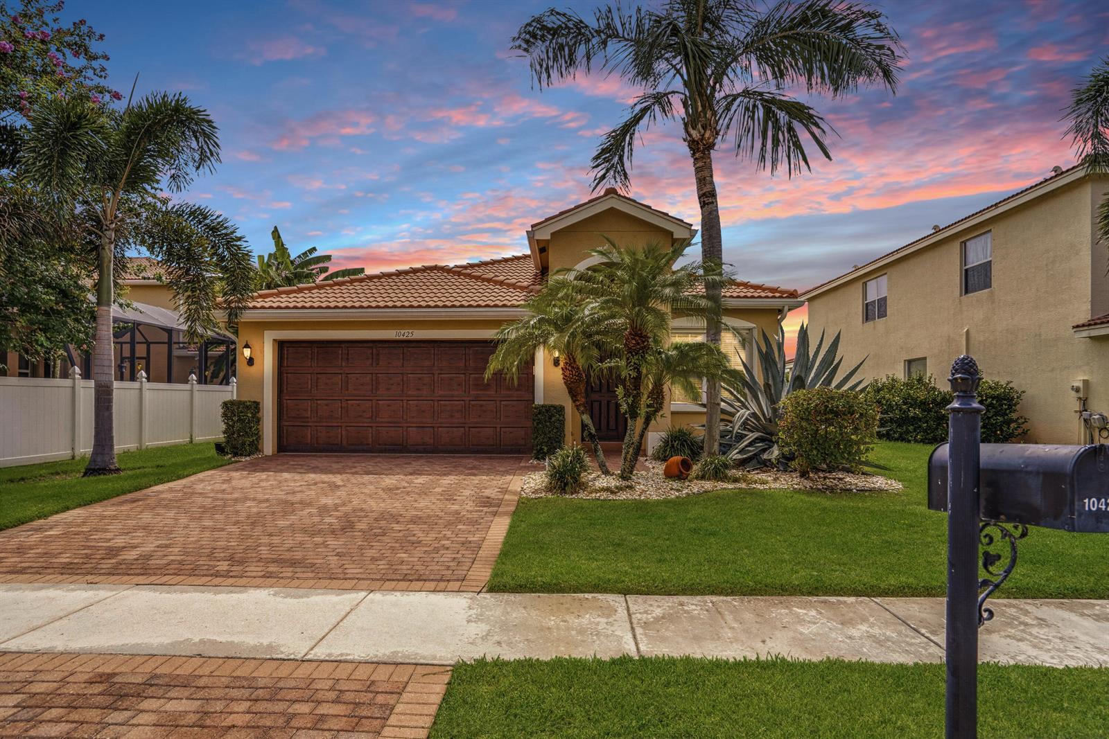 10425 Pearwood Place, Boynton Beach FL 33437
