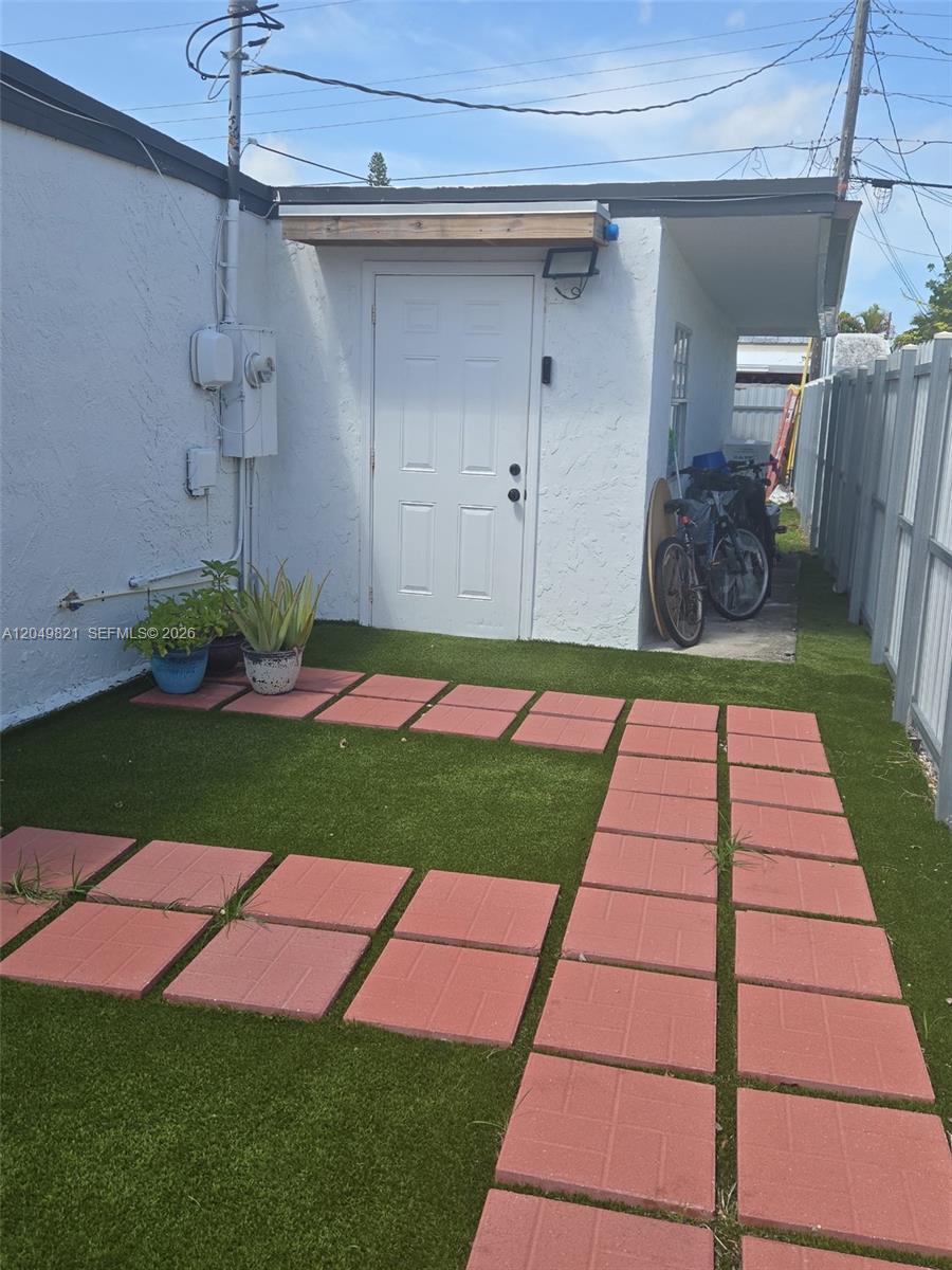 20601 SW 116th Rd # B, Miami FL 33189