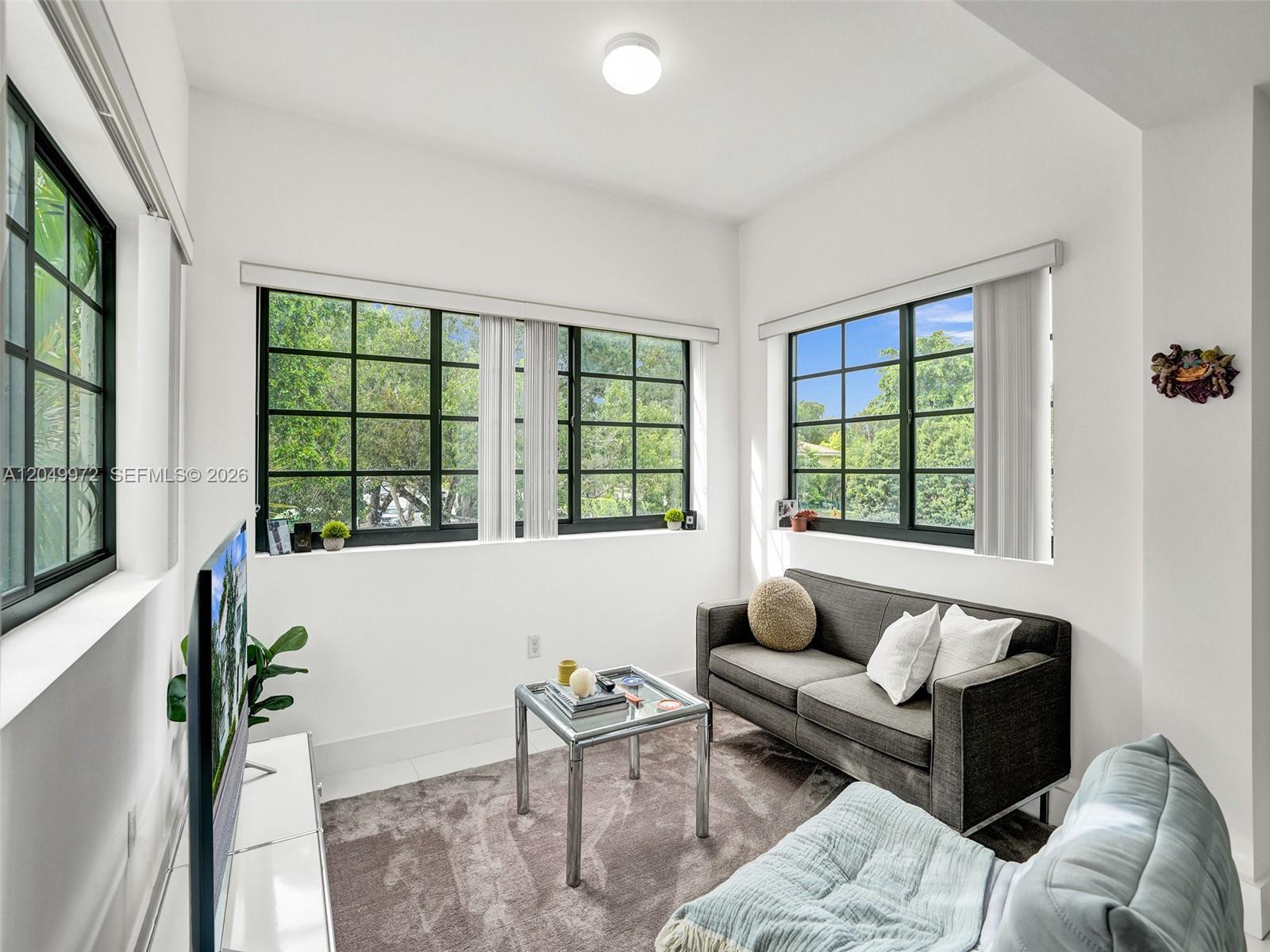 1901 S Le Jeune Rd # 3, Coral Gables FL 33134