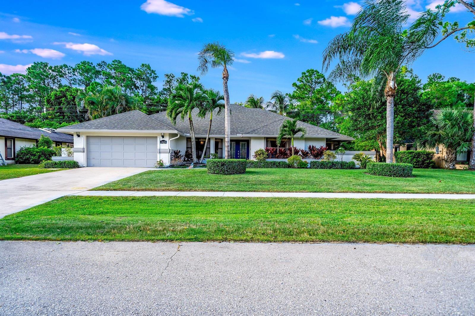 13659 Ishnala Circle, Wellington FL 33414