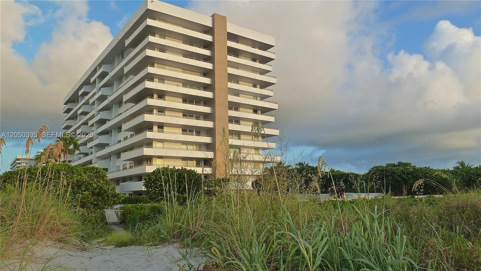 177 Ocean Lane Dr # 412, Key Biscayne FL 33149